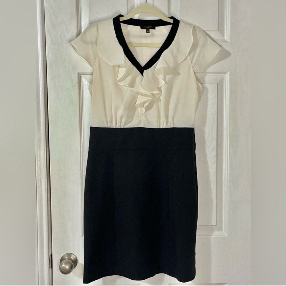 Ivory and black color block dress size 8